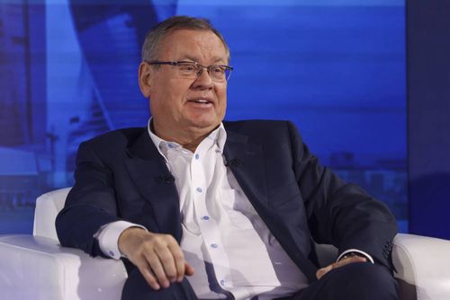 Глава ВТБ дал прогноз о снижении ключевой ставки и перспективах кредитования до конца года