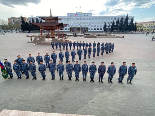 Судебные приставы Тувы поддержали военнослужащих на Донбассе