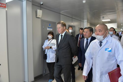 Министр здравоохранения РФ проинспектировал работу нового многофункционального медцентра в Кызыле