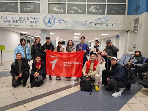 Первые Тувы едут на смены «Отличники Первых» и «Искусство кода» в федеральные детские центры