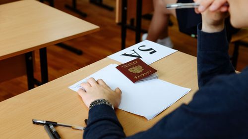 Сегодня более семи тысяч учеников 9-х классов Тувы сдают ГИА по математике