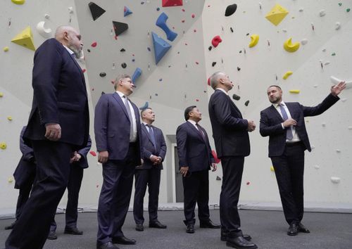 Глава Тувы посетил строительные объекты в Кемерово