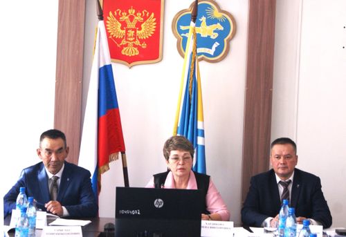 Зампред Елена Хардикова побывала с рабочим визитом в Дзун-Хемчикском районе