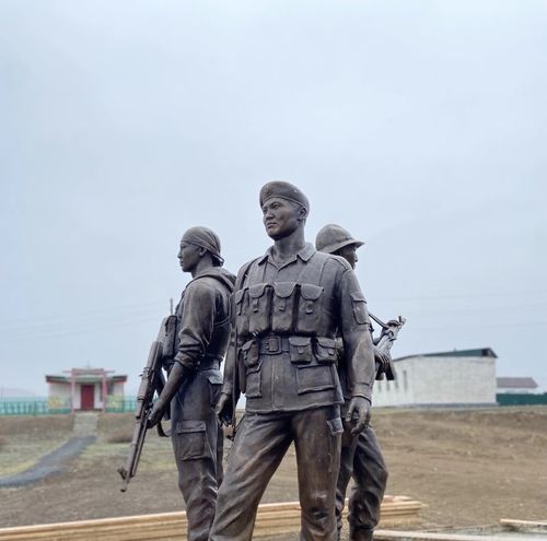 Героям посвящается. В Улуг-Хемском районе увековечивают память героев - воинов