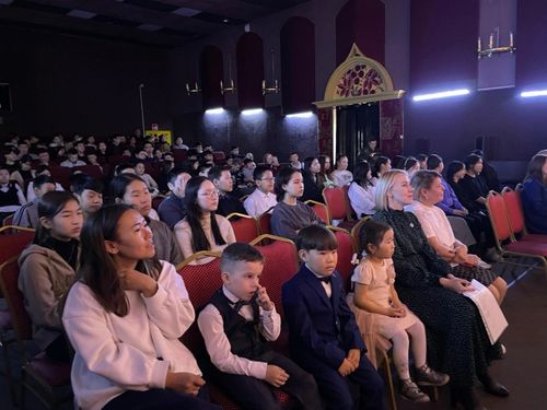 Школьники Кызыла совершили путешествие в мир профессий