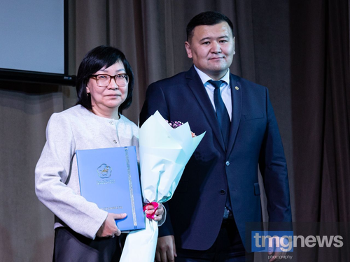 Тываның ном үндүрер чери 95 чыл оюн демдеглеп эрттирген