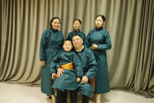 В Туве на семейной ферме Айдыса и Айсаны Ондар появился цех по переработке молока благодаря субсидии