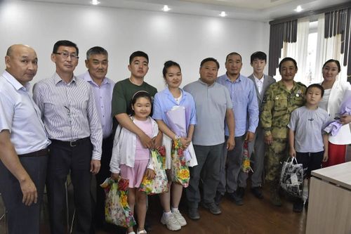 Глава Тувы встретился с семьями участников СВО из г. Ак-Довурака