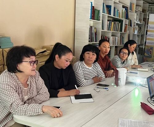 Айрана Саттың “Уругларга – тыва дыл” деп ажылдап кылып турар сайтызы