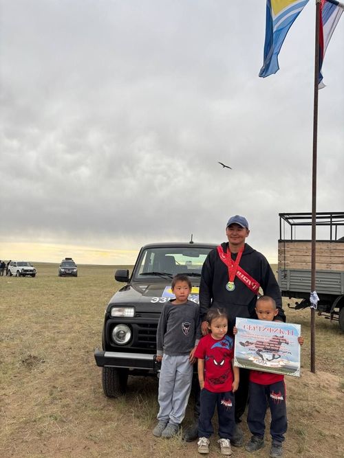 В Тес-Хемском районе Тувы прошли соревнования по конным скачкам «Эзир-Кара-2025»