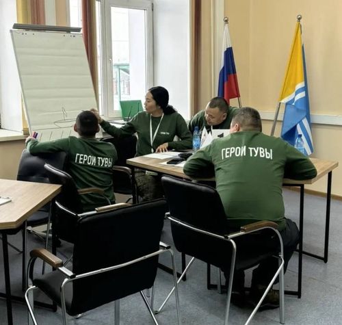 «Тываның маадырлары» программаның тиилекчилери доозукчу ажылдарын бижип, камгалаарынга белеткенип турар