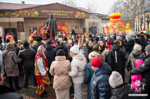 Блины, хороводы, танцы и хор: в Туве празднуют Масленицу