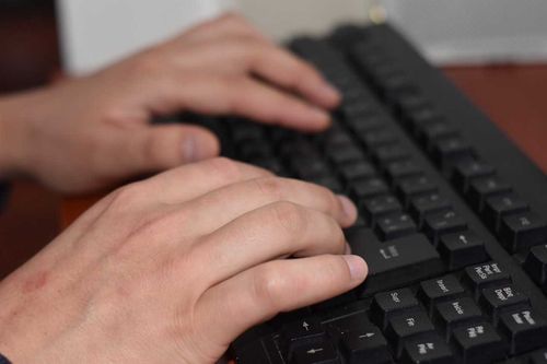 Байбек Монгуш : «Цель у этих людей одна – опорочить страну, армию, нашего президента и вызвать панику»