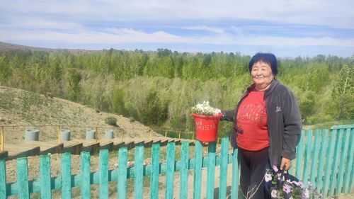 «Сад добра» подарил растения Центру соцпомощи Эрзинского района