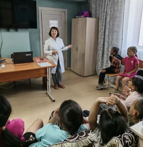 В лагере «Здравушка» Овюрского района прошла беседа о вреде зависимостей