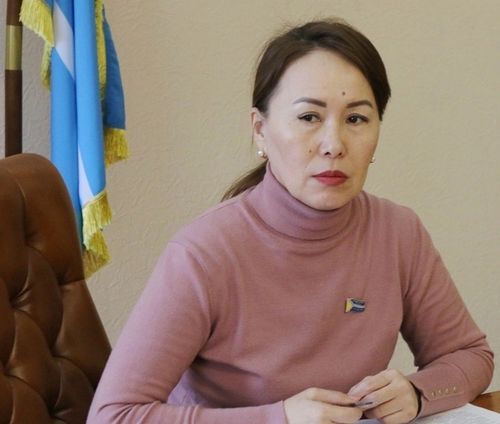 ТР-ниң Дээди Хуралының депутады, «Чаңгыс демниг Россия» партияның кежигүнү Аяна Монгуш Наадымның байырлыг ажыдыышкынындан