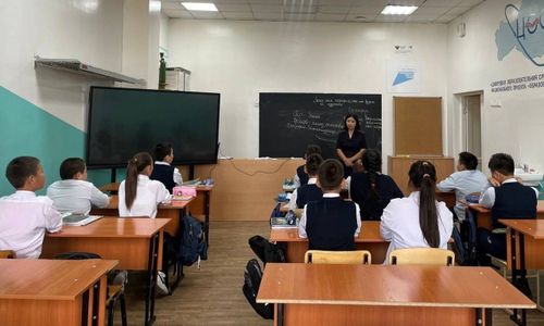 Сотрудники полиции рассказали школьникам Кызыла о том, как не стать жертвой мошенников в соцсетях