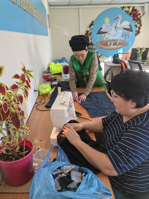 Жители Тес-Хемского района активно участвуют в акции «Тепло для героя»