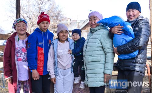 Саржагдан эм-дом кылып, амданныг кадык хайындырып