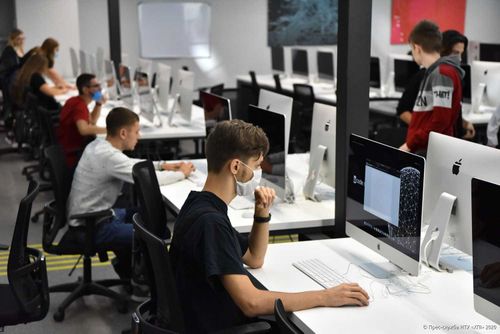 Минцифры начало сбор информации о мерах поддержки ИТ-компаний