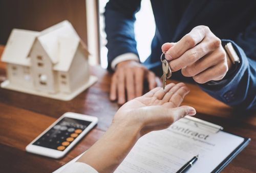 В Туве за минувший июль оформили более 400 электронных ипотек