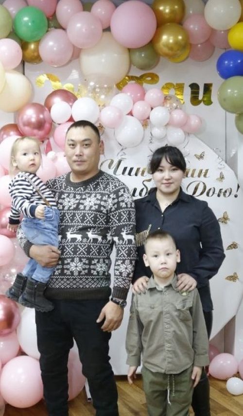 Семья Монгуш из Сарыг-Сепа открыла пункт проката строительных инструментов на средства соцконтракта