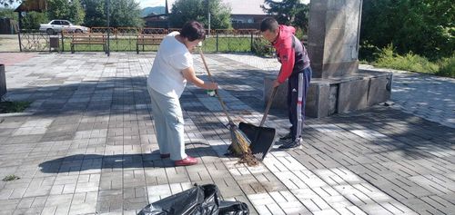 В Каа-Хеме проходят массовые субботники