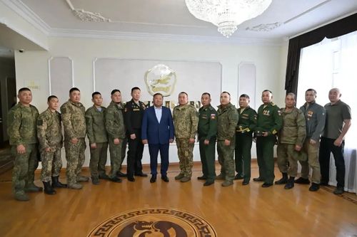 Владислав Ховалыг встретился с участниками СВО