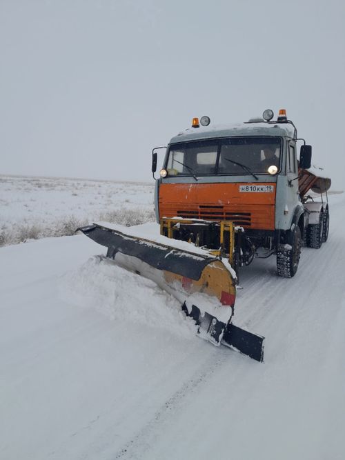Дорожники Тувы работают в круглосуточном режиме
