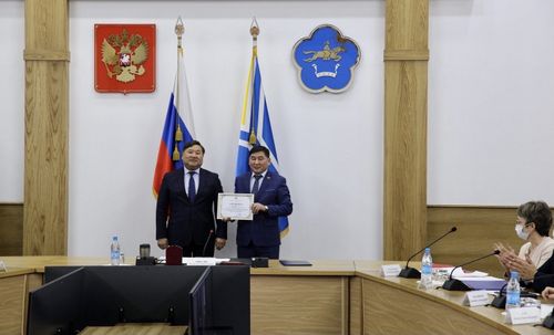 Лучший заместитель председателя по профилактике правонарушений награжден денежным сертификатом на 100 тысяч рублей