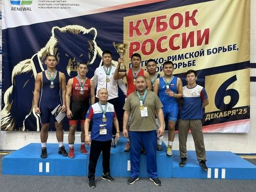 Сборная Тувы по спортивной борьбе (спорт глухих) завоевала серебро Кубка России