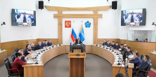 Владислав Ховалыг поручил проверить готовность школ и лагерей к летнему сезону