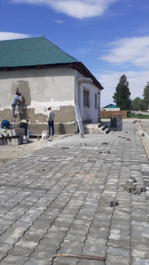 В селе Алдан-Маадыре проводится капитальный ремонт местного музея