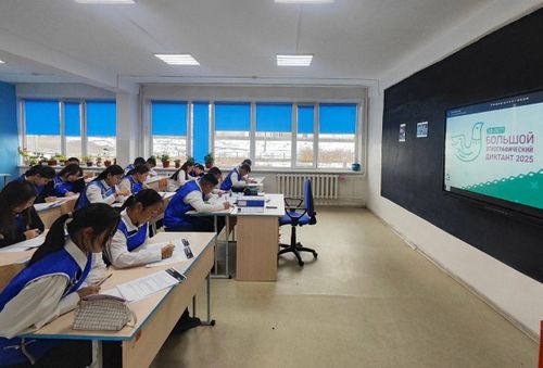 Бүгү-российжи Х Улуг этнографтыг диктантыга Тывадан 30 000 ажыг кижи киришкен