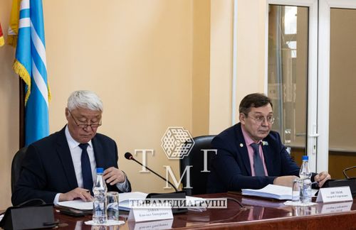 Депутаты Верховного Хурала Тувы рассмотрели 38 законопроектов