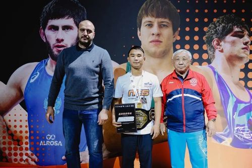 Студенты ТувГУ завоевали золото на Национальной студенческой лиге спортивной борьбы в Санкт-Петербурге