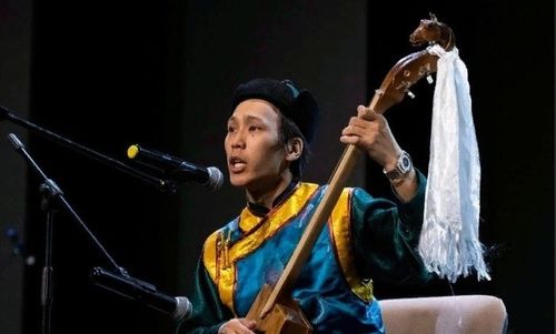 Самбажык Сандак – уран чүүлге болгаш чогаалга сундулуг аныяк кижи