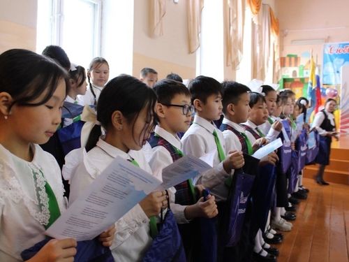 В Туве определили лучшего образцового родителя