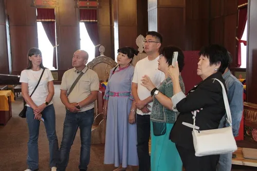 В Туву прибыли парламентарии из Республики Алтай