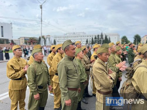 В Туве прошла репетиция реконструкции отправки на фронт тувинских добровольцев