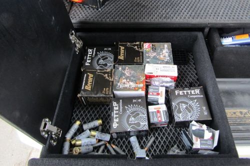 Через границу Тувы и Монголии пытались провести более 200 незарегистрированных патронов