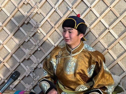 В Кызыле открылась юрта для вечеров сказаний