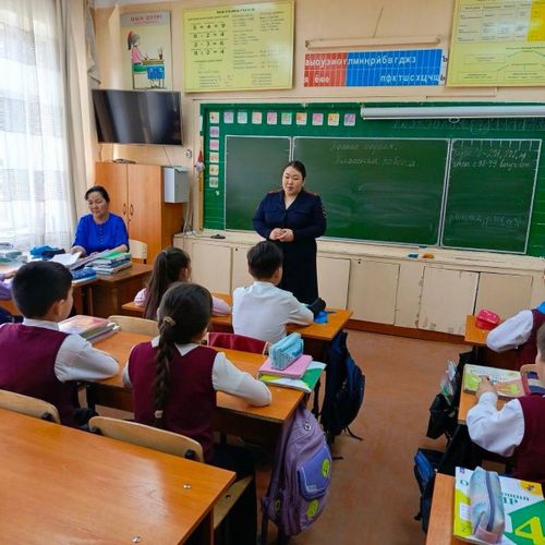 Учащимся образовательных учреждений Тувы рассказывают о сетевом этикете