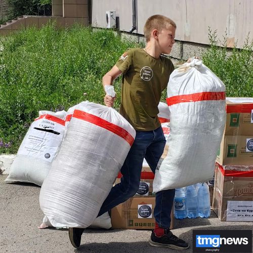 В Туве продолжается летний сбор гуманитарной помощи для участников СВО
