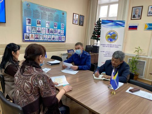 Первый заместитель прокурора Тувы совместно с председателем Общественной палаты республики провели личный прием граждан