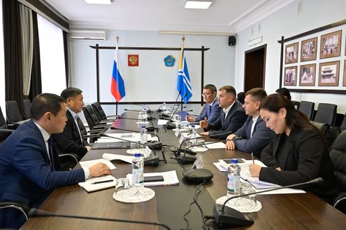 Глава Тувы встретился с руководителями «Межегейугля» и «Промресурса»