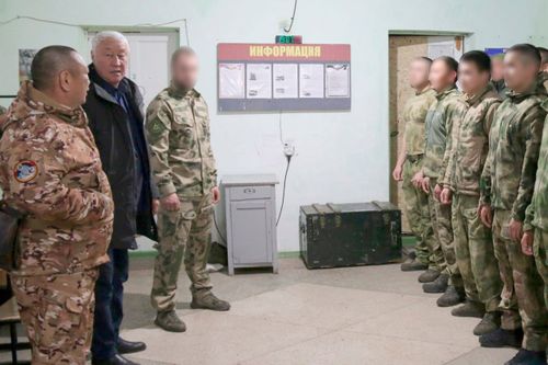 Делегация из Тувы посетила боевые подразделения в зоне спецоперации