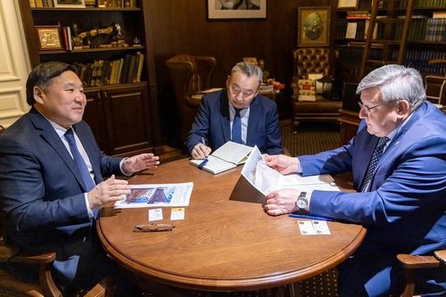 Кызылга Тываның маадырлар оолдары – Шумов алышкыларга тураскаалды ажыдар