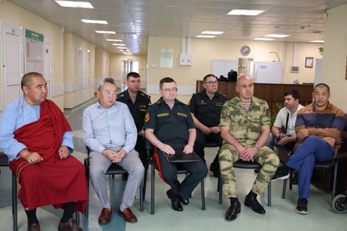 В Главном военном клиническом госпитале Росгвардии прошла встреча Буддийской традиционной Сангхи России с военнослужащими на лечении