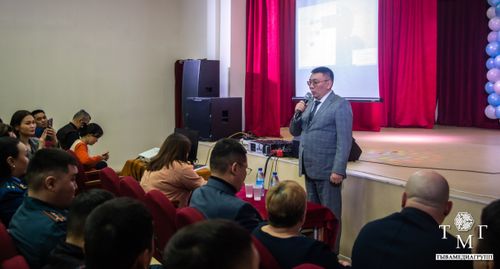 В пгт Каа-Хем состоялся сход граждан с представителями руководства Кызылского района